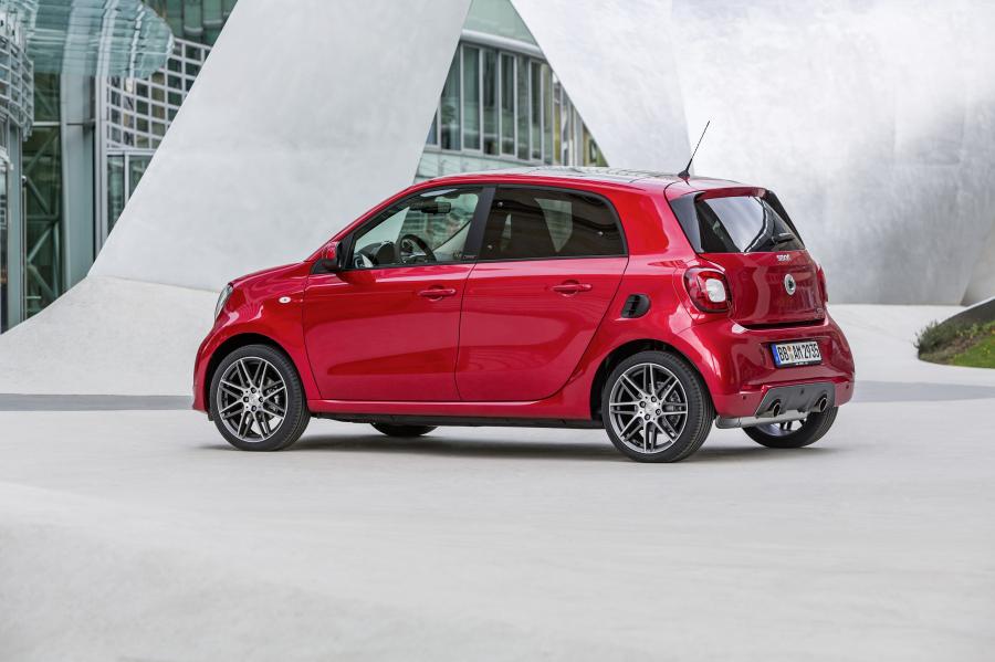  Smart ForFour Xclusive by Brabus 2016 года  (фото 6 из 20)